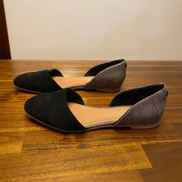 Fall flats by TOMS! - Picture 1 of 4
